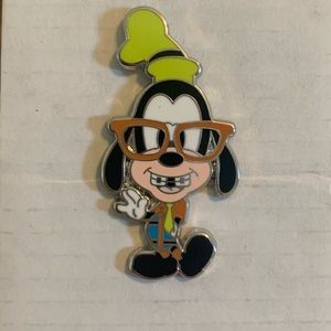 Disney Goofy pin